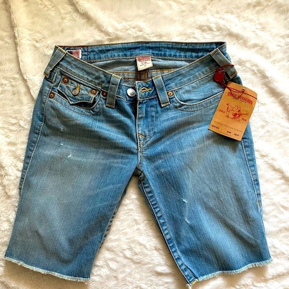NEW woman’s True Religion Natalie Knee Length shorts size 31 - Picture 2 of 5